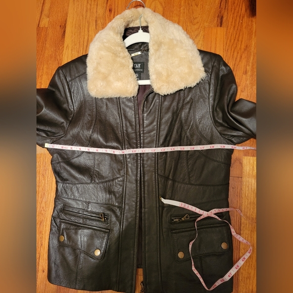 A.N.A. a.n.a Brown Leather Genuine Lambskin Jacket Faux Fur Collar Womens L Moto - Picture 11 of 13